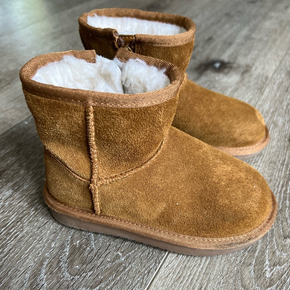 Kookaburra by Ugg Toddler Boots Size 9